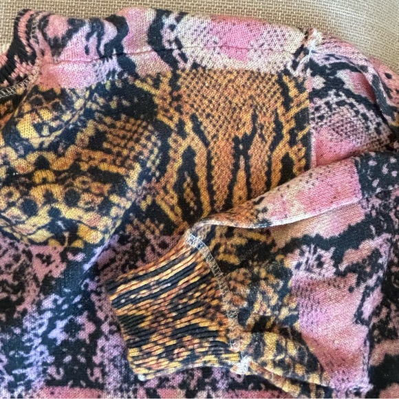 ✨ SALE✨ Free People Cosmos Graphic Python Oversized Pullover - Picture 6 of 6